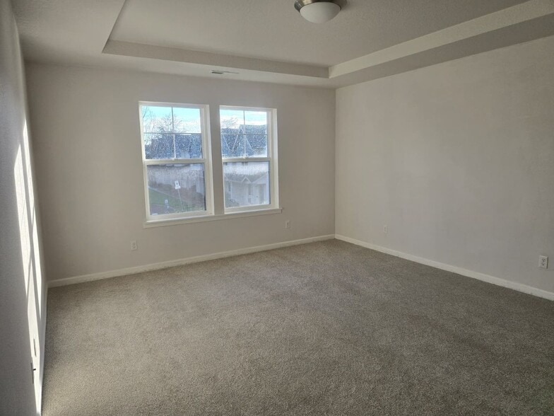 Building Photo - 173 N 7th Ave