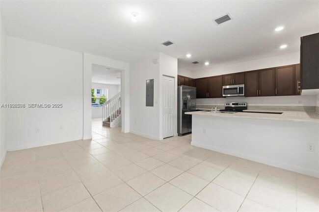 Building Photo - 2668 SE 19th St