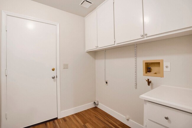 Building Photo - 14 Sea Anchor Ct