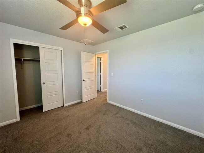 Building Photo - 372 Kingfisher Ln