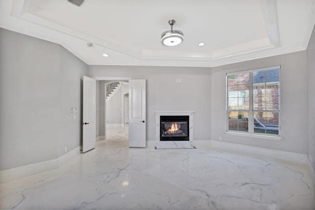 Building Photo - 1004 Drake Dr