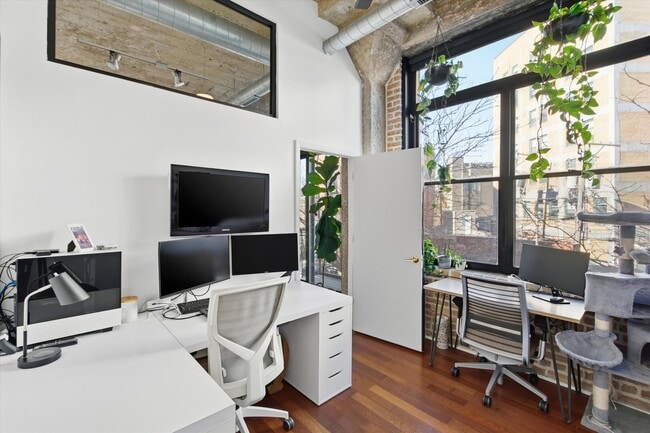 Building Photo - 1521 W Haddon Ave