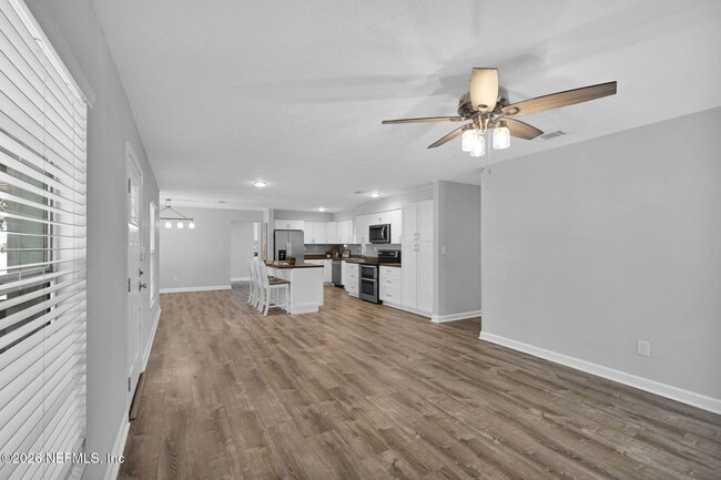 Building Photo - 133 Cll Menendez