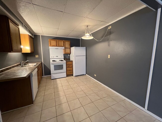 Building Photo - 3614 Weiland Ave