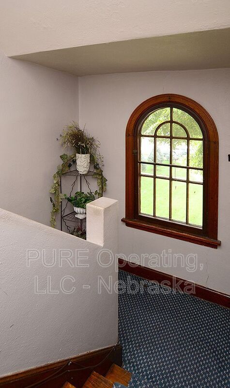Building Photo - 406 N 49th St