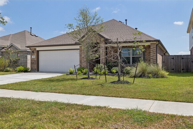 Building Photo - 9918 Lockridge Manor Dr