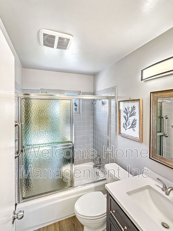 Building Photo - 38854 Jonquil Dr