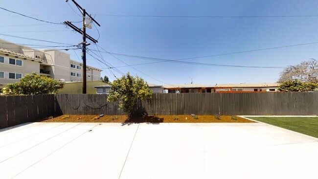 Building Photo - Newly Renovated, 7 BD 4 BR, Close to Campus!