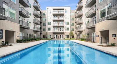Building Photo - 6400 E Riverside Dr