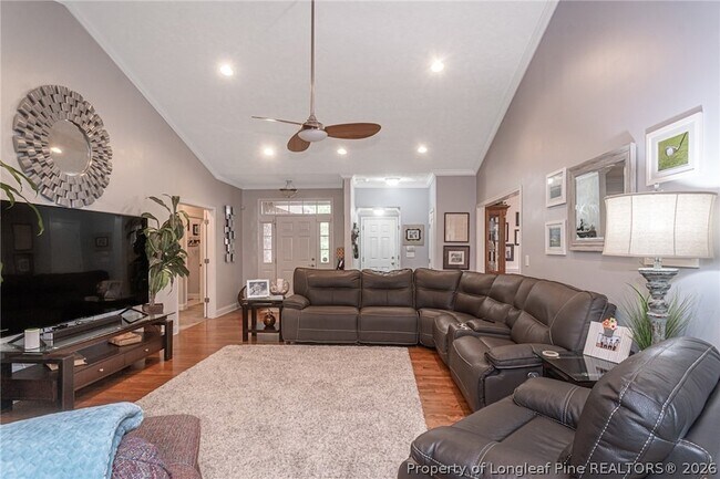 Building Photo - 3021 Bankhead Dr