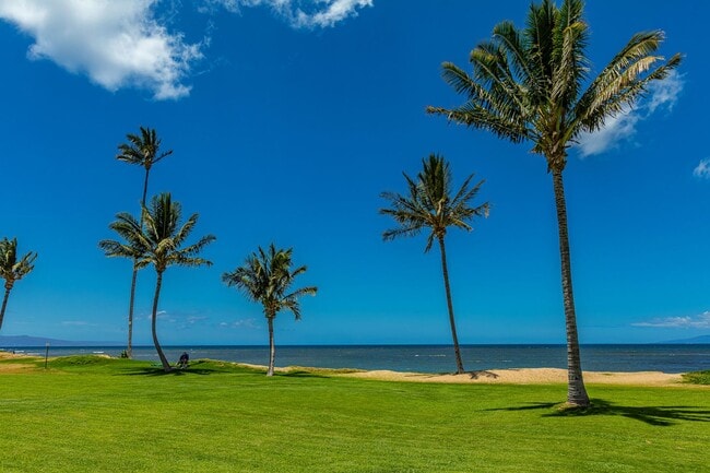 Building Photo - Oceanfront 1 Bed/1 Bath Fully Furnished Condo at Waipuilani!