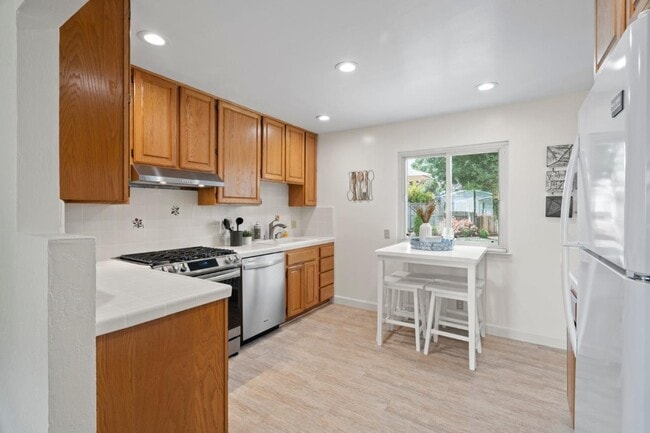 Building Photo - 1813 Beech St