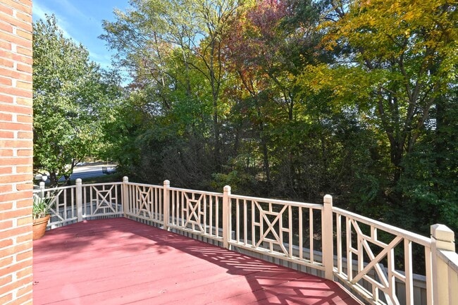 Building Photo - 2143 Wolftrap Ct