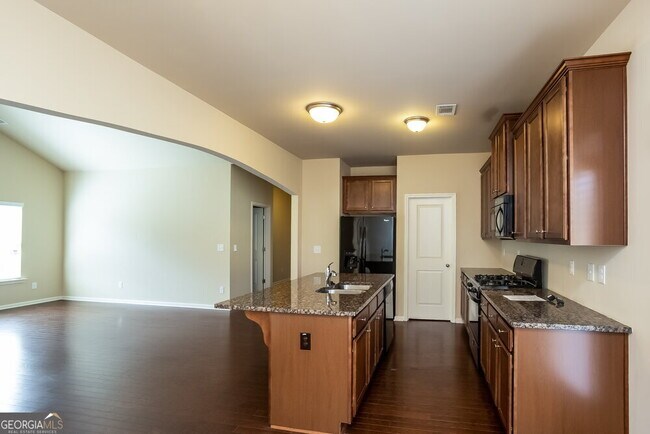 Building Photo - 2954 E Captiva Dr