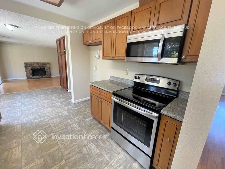 Building Photo - 3489 Chandler Cir