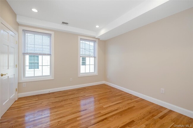 Building Photo - 16 Grand Blvd