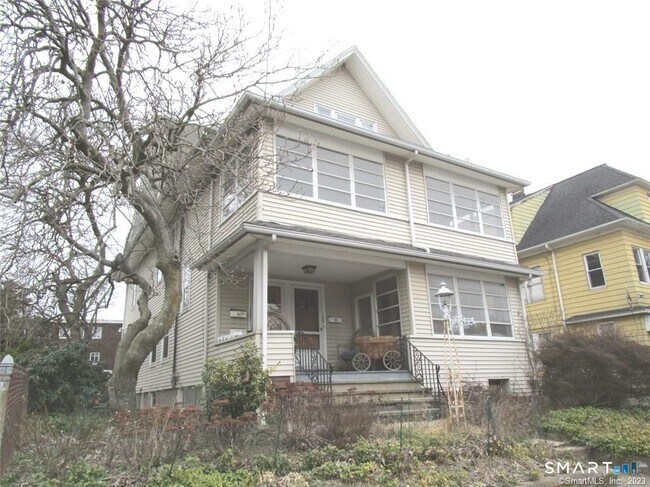 Building Photo - 158 Scofield Ave