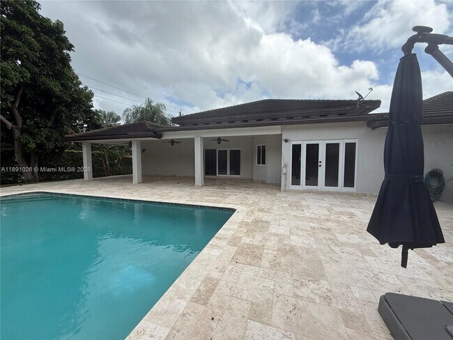 Building Photo - 17610 SW 80th Ct