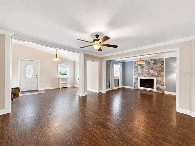 Building Photo - 3415 Grv St Cir