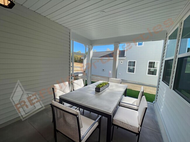 Building Photo - Beautiful 4 Bedroom 3 Bath with 1st FL Guest Suite and High-Speed Internet Home in Edge of Auburn...