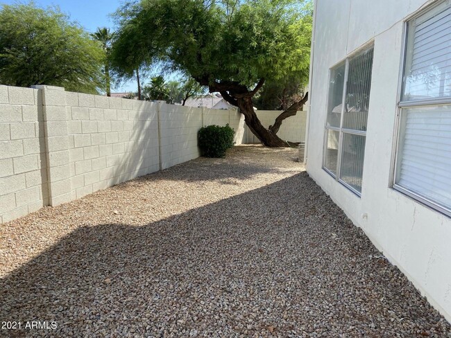 Building Photo - 3325 W Barcelona Dr