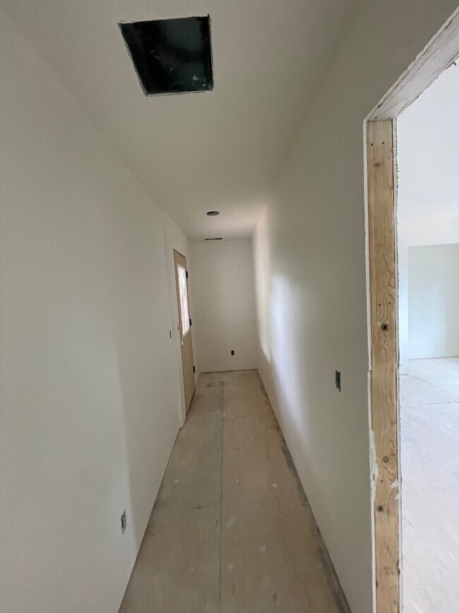 Building Photo - 518 S Wc Riles St