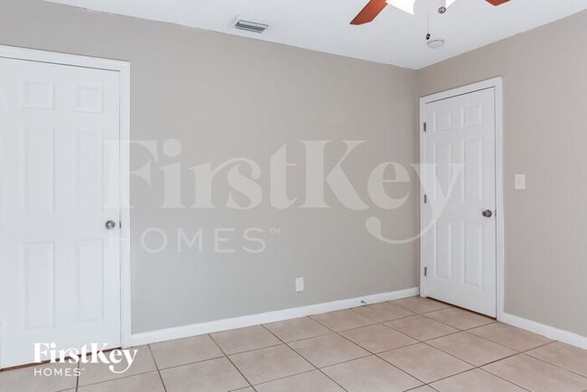 Building Photo - 8170 SW 6th Ct