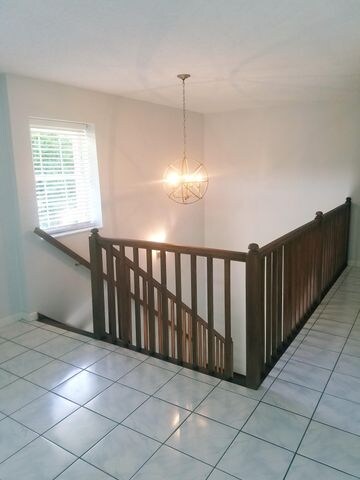 Building Photo - 181 NE Wavecrest Way