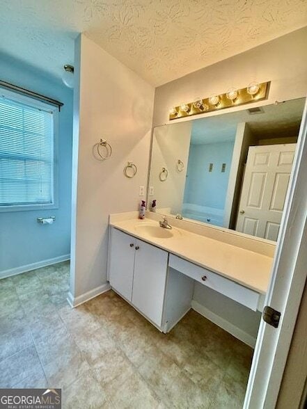Building Photo - 1695 Racquet Club Dr NW