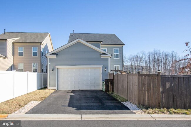 Building Photo - 366 Embrey Mill Rd