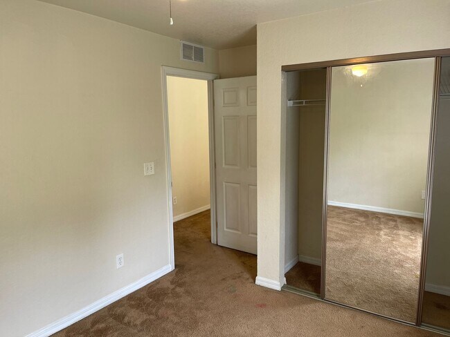 Building Photo - 7287 Midway Terrace