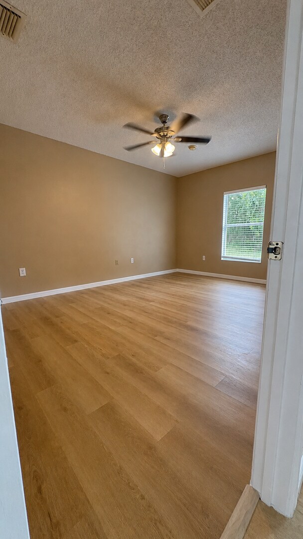 Building Photo - 850 Glastonbury Dr