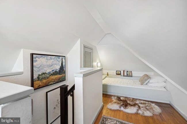 Building Photo - 5543 29th St NW