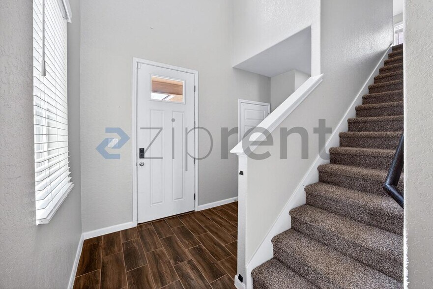 Building Photo - 14627 Sweet Clover