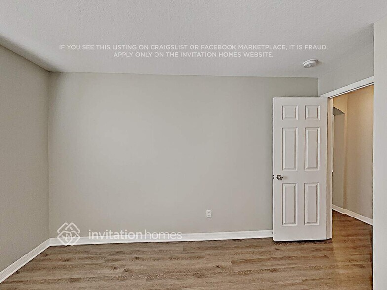 Building Photo - 3229 Sawgrass Creek Cir