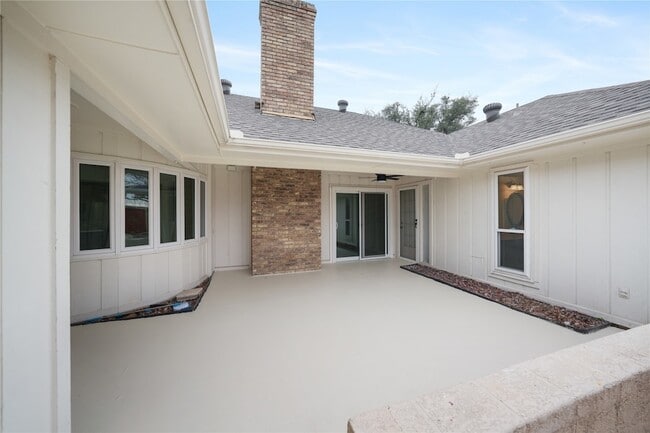 Building Photo - 3609 Brookshire Dr