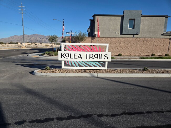 Building Photo - Kalea Trails Gated Cosmos Garden