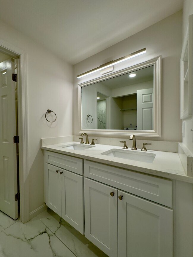 Building Photo - Charming 3 Bedroom/1.5 Bathroom Townhome in Belcamp, MD!