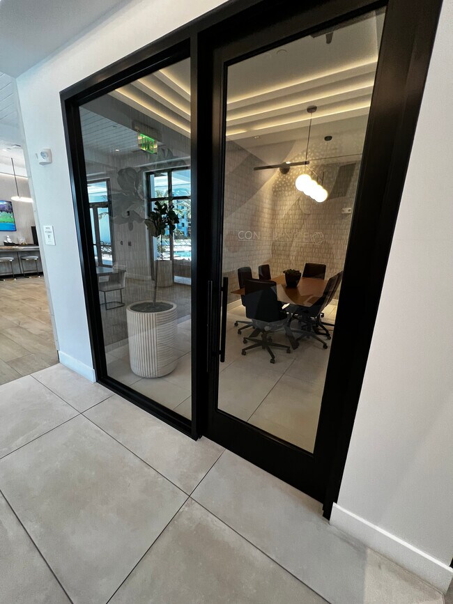 Building Photo - 572 S Biscayne River Dr