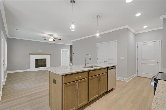 Building Photo - 2083 Easterwood Ct.
