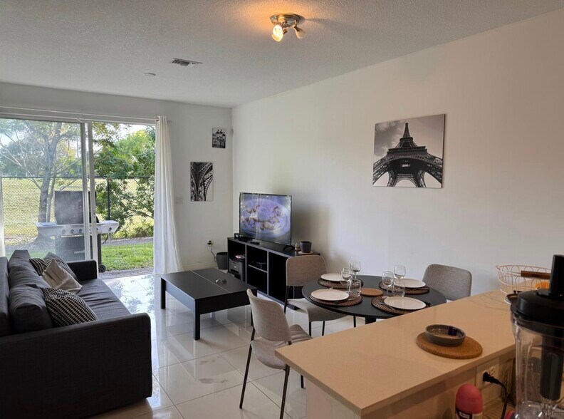 Building Photo - 3596 NW 13th St