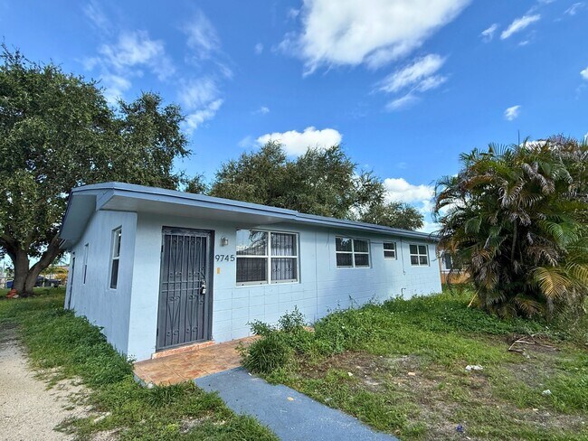 Building Photo - 9745 NW 20th Ave