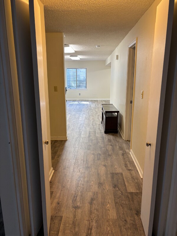 Building Photo - 9123 W Cedar Dr