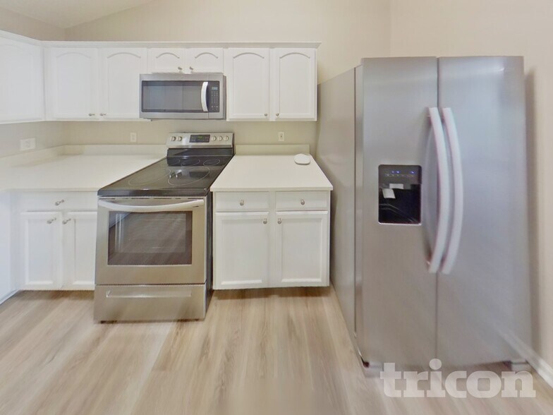 Building Photo - 5741 Amerson Ln