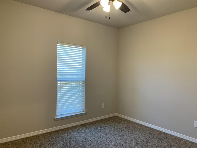 Building Photo - 8591 Prince Ct