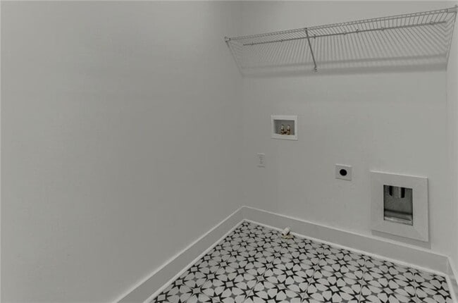 Building Photo - 5603 W Pine St