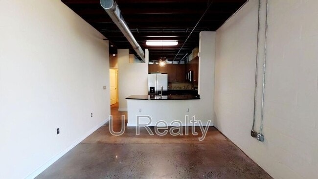 Building Photo - 800 Academy St