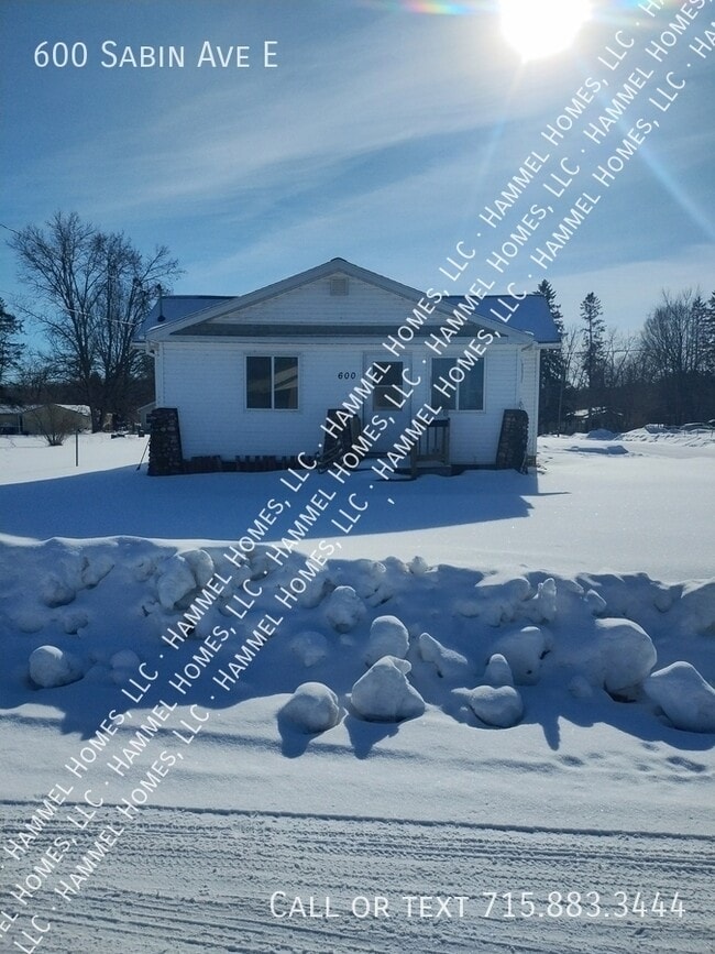 Building Photo - 600 Sabin Ave E