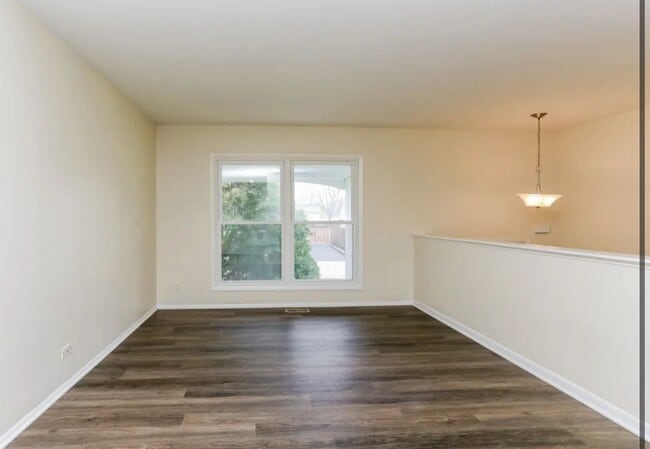 Building Photo - 315 Healy Ave