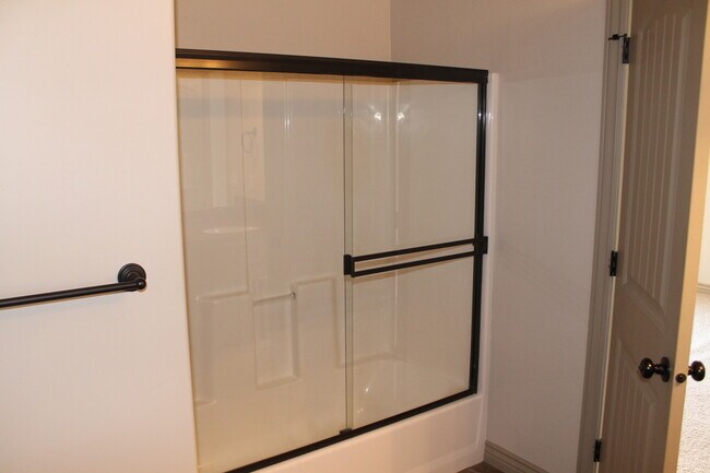 Building Photo - 825 S 90 E